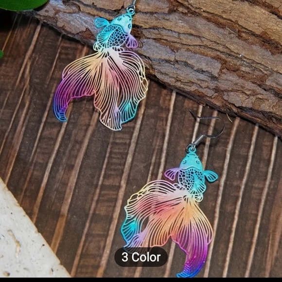 New HANGING EARRING FISH TAIL DESIGN - Picture 5 of 6